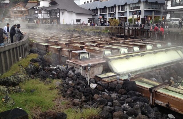 草津温泉　湯畑